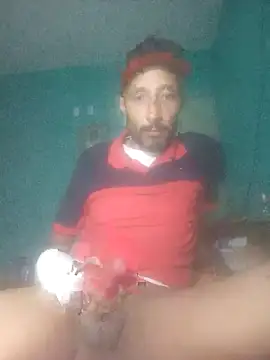 Snapshot of Chukytupi13 chatting on February 10, 6:06 am Chukytupi13 online show from February 10, 6:06 am