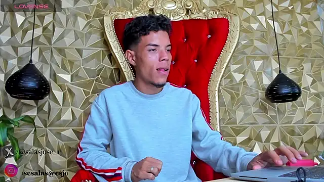 jhojan foxxx  online show from November 8, 8:40 pm