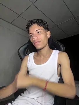 jhojan foxxx  online show from February 1, 8:29 pm