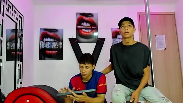 EMPIRE BOYS1 online show from November 4, 1:21 pm