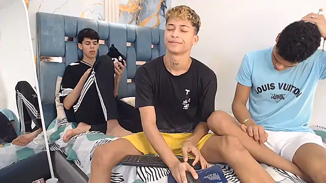 EMPIRE BOYS1 online show from March 19, 7:18 pm