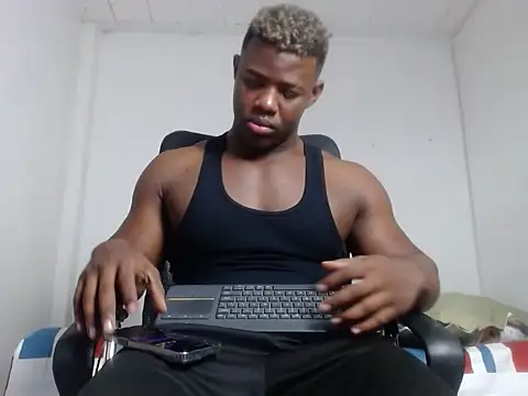 Snapshot of Michael_smitht chatting on December 5, 3:26 am Michael smitht online show from December 5, 3:26 am