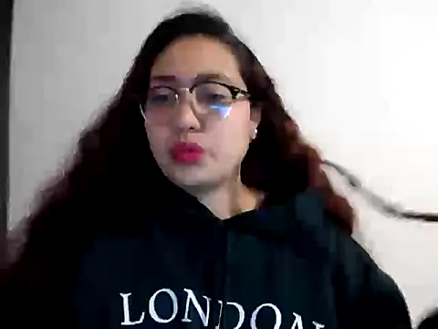Snapshot of I_AM_ISABELLA chatting on October 17, 4:37 am I AM ISABELLA online show from October 17, 4:37 am