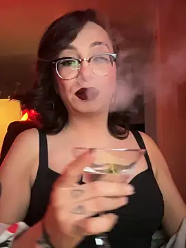 Snapshot of MiniMonroe chatting on November 24, 10:48 am MiniMonroe online show from November 24, 10:48 am