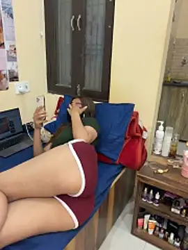 deepikaa aroraa online show from March 12, 2:23 pm