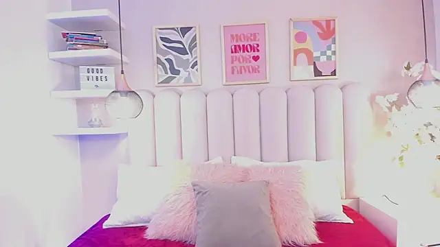 Isabella  gonzalez  online show from January 6, 3:21 am