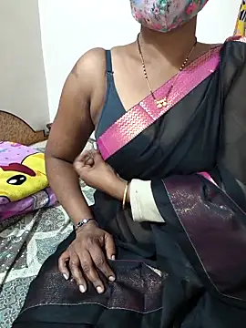 Snapshot of Best_Kannada_Couple chatting on February 14, 4:31 am Best Kannada Couple online show from February 14, 4:31 am