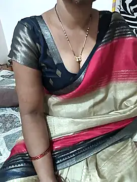 Snapshot of Best_Kannada_Couple chatting on February 16, 5:42 pm Best Kannada Couple online show from February 16, 5:42 pm