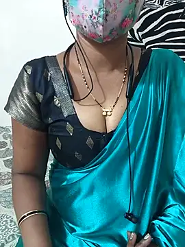 Snapshot of Best_Kannada_Couple chatting on February 19, 5:09 pm Best Kannada Couple online show from February 19, 5:09 pm