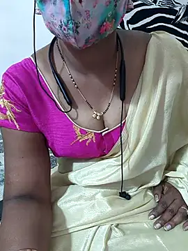 Snapshot of Best_Kannada_Couple chatting on February 20, 5:35 pm Best Kannada Couple online show from February 20, 5:35 pm