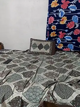 Snapshot of Best_Kannada_Couple chatting on March 8, 6:12 pm Best Kannada Couple online show from March 8, 6:12 pm