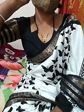 Snapshot of Best_Kannada_Couple chatting on April 6, 5:08 am Best Kannada Couple online show from April 6, 5:08 am