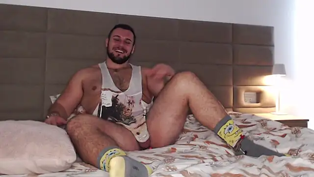 Snapshot of BriannSmith chatting on November 1, 9:22 am BriannSmith online show from November 1, 9:22 am