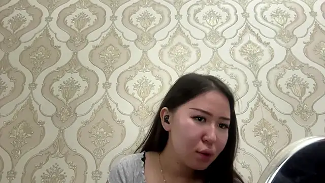 Snapshot of HilmaCisco chatting on October 11, 12:04 pm HilmaCisco online show from October 11, 12:04 pm
