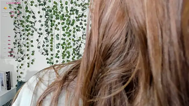 sweet and flirt online show from October 31, 7:09 am