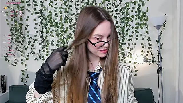 sweet and flirt online show from November 9, 7:39 am