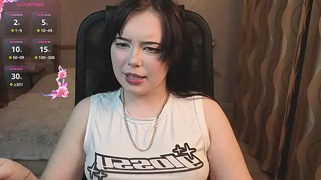 Snapshot of JuliettaKraft chatting on October 15, 3:01 pm JuliettaKraft online show from October 15, 3:01 pm
