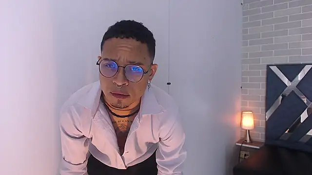 Jayden Morris online show from March 6, 7:10 pm