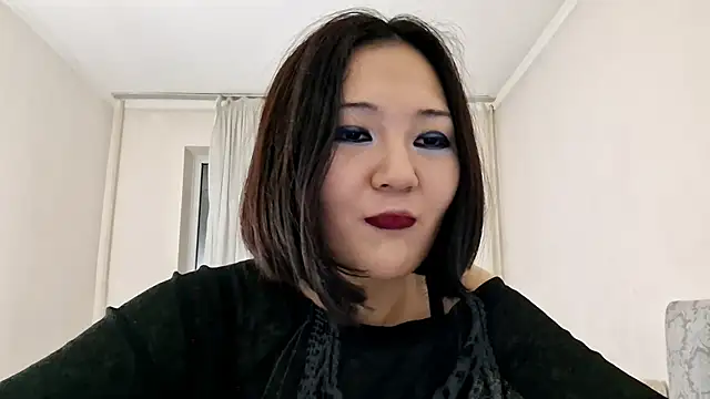 Lyndasilk online show from March 1, 6:10 pm