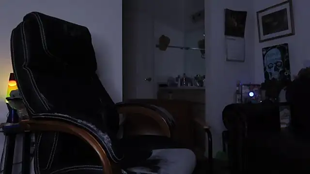 Snapshot of BellaBlueBBW chatting on March 18, 12:30 pm BellaBlueBBW online show from March 18, 12:30 pm