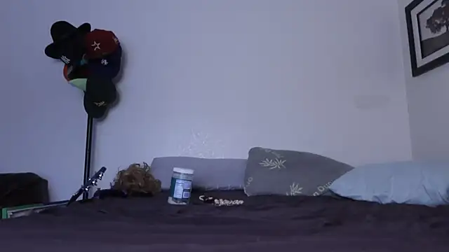 Snapshot of BellaBlueBBW chatting on March 20, 2:11 pm BellaBlueBBW online show from March 20, 2:11 pm