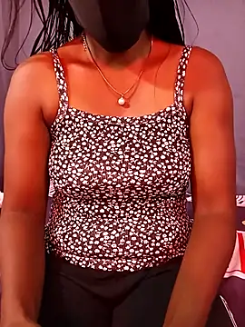 Snapshot of Mishel_hot chatting on October 28, 2:42 pm Mishel hot online show from October 28, 2:42 pm