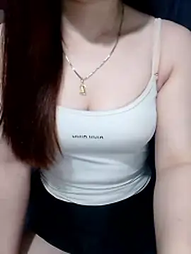 Snapshot of LeanaLy chatting on March 18, 2:42 pm LeanaLy online show from March 18, 2:42 pm