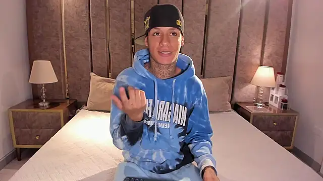 GaelCarter online show from October 24, 3:47 am