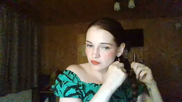 Snapshot of AmeliieLaFleur chatting on June 21, 10:45 pm AmeliieLaFleur online show from June 21, 10:45 pm