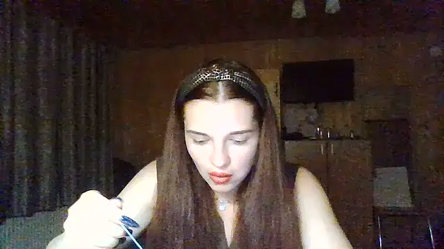Snapshot of AmeliieLaFleur chatting on August 4, 10:01 pm AmeliieLaFleur online show from August 4, 10:01 pm