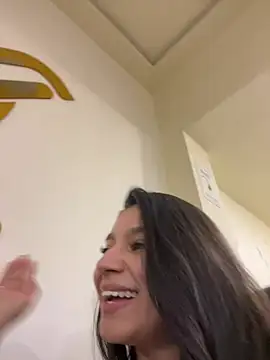 AlyssaRay online show from February 5, 6:45 pm