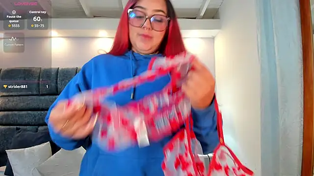 atennea diiossa online show from October 31, 11:55 am