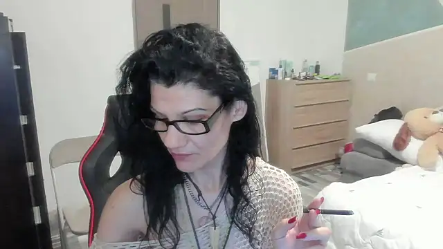 Snapshot of SweetSin40 chatting on March 22, 8:56 pm SweetSin40 online show from March 22, 8:56 pm