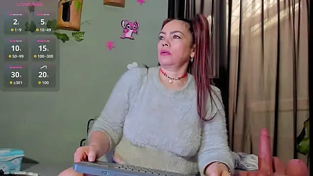 Sharlott smith online show from November 4, 7:13 pm