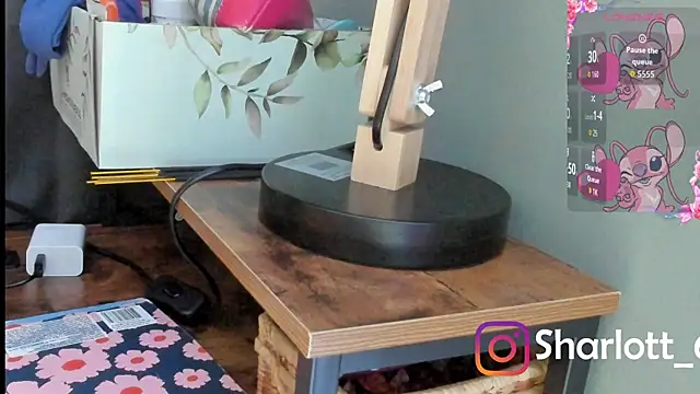 Sharlott smith online show from December 1, 9:09 pm