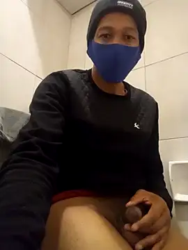 Snapshot of Sgebi8223 chatting on October 18, 11:27 pm Sgebi8223 online show from October 18, 11:27 pm