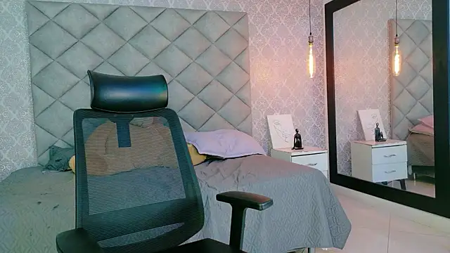 CARO ADAMS1 online show from January 14, 10:21 am