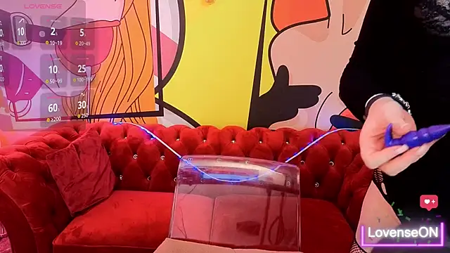 Snapshot of AliceOfWondersS chatting on November 18, 7:46 am AliceOfWondersS online show from November 18, 7:46 am