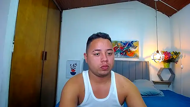 Snapshot of Brian_m5 chatting on October 15, 7:25 pm Brian m5 online show from October 15, 7:25 pm