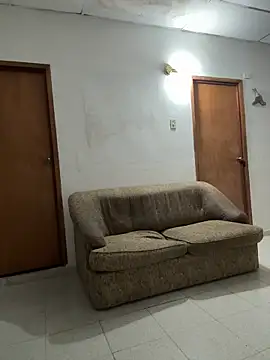 Snapshot of -Volcano- chatting on April 12, 5:45 am -Volcano- online show from April 12, 5:45 am