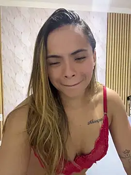 safadinhaquenteW online show from May 18, 2:12 pm