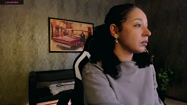 Snapshot of Aisha_Goldstein chatting on November 29, 12:08 pm Aisha Goldstein online show from November 29, 12:08 pm