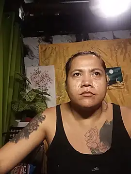 trishacummerts online show from July 21, 11:18 pm