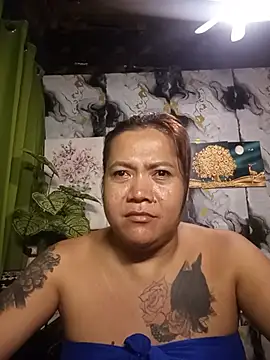 trishacummerts online show from July 23, 8:40 pm