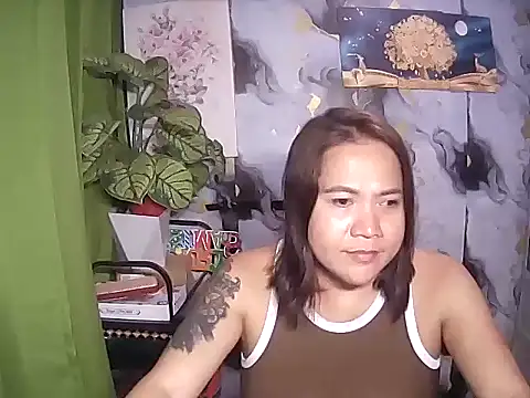 trishacummerts online show from July 25, 1:08 pm