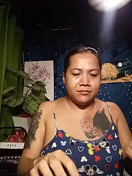 trishacummerts online show from August 2, 8:18 pm