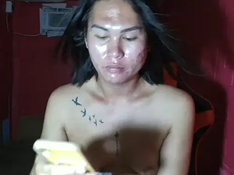 Snapshot of sexychekaiixxx chatting on May 20, 1:56 am sexychekaiixxx online show from May 20, 1:56 am