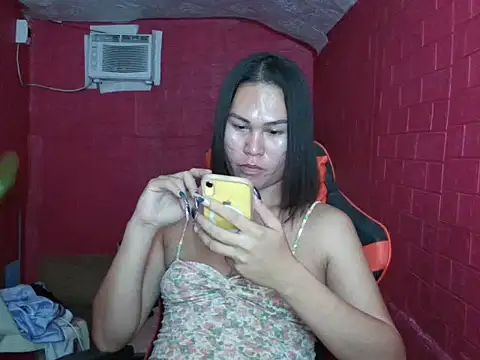 Snapshot of sexychekaiixxx chatting on May 28, 9:34 pm sexychekaiixxx online show from May 28, 9:34 pm