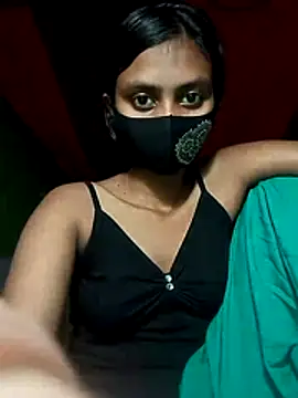 Snapshot of Night_Queen20 chatting on October 31, 8:37 am Night Queen20 online show from October 31, 8:37 am