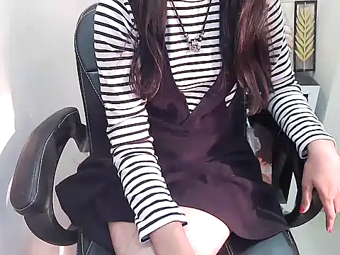 Snapshot of notty_heena chatting on November 9, 2:54 am notty heena online show from November 9, 2:54 am